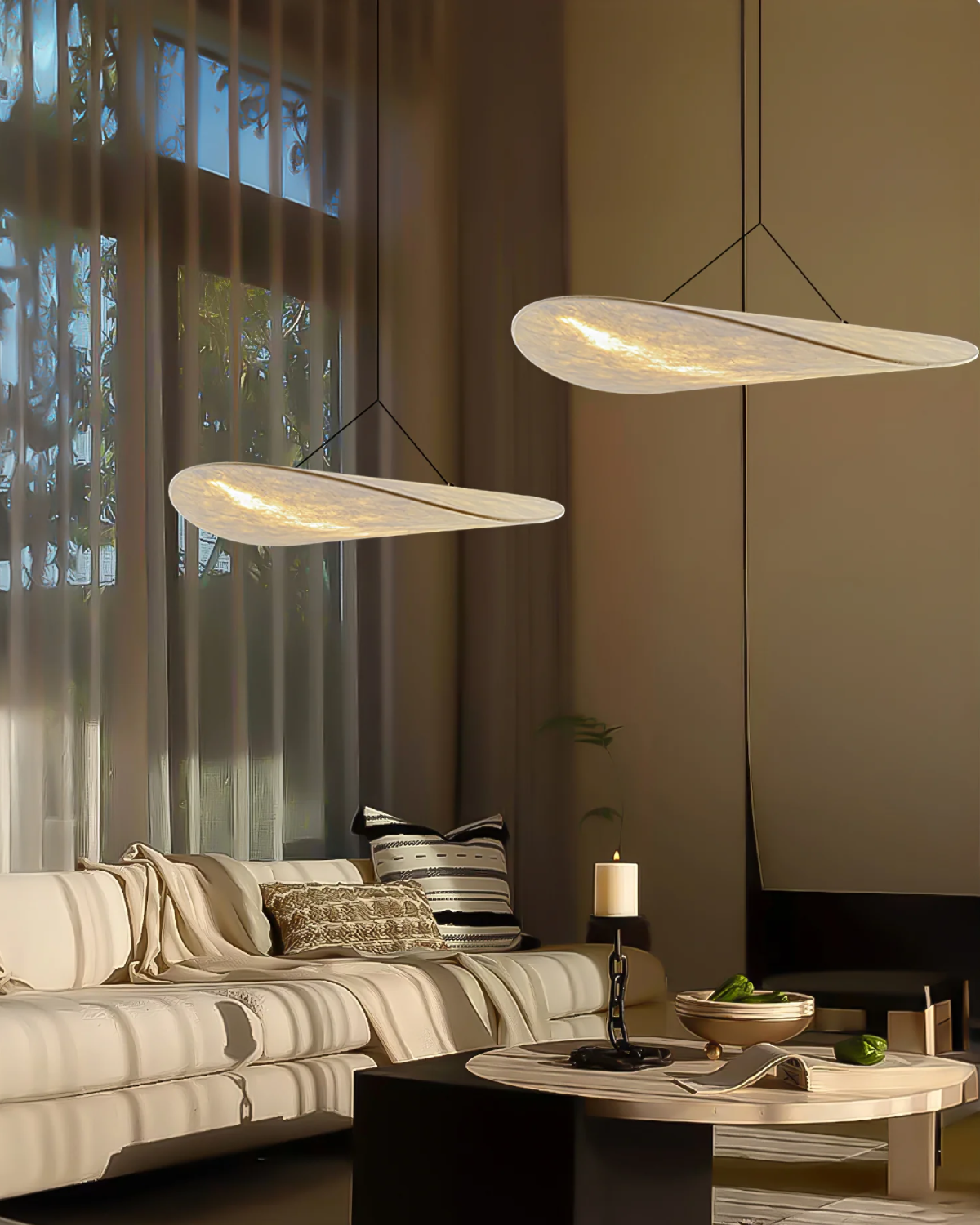 Hanglamp Minimalistisch met Sculpturale Vleugelvorm en Geïntegreerde LED