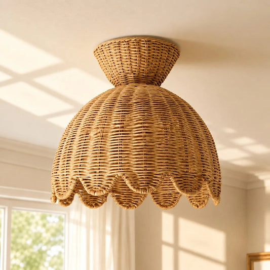 Plafondlamp Bohemian met Gevlochten Rattan Kap en Scallop Rand