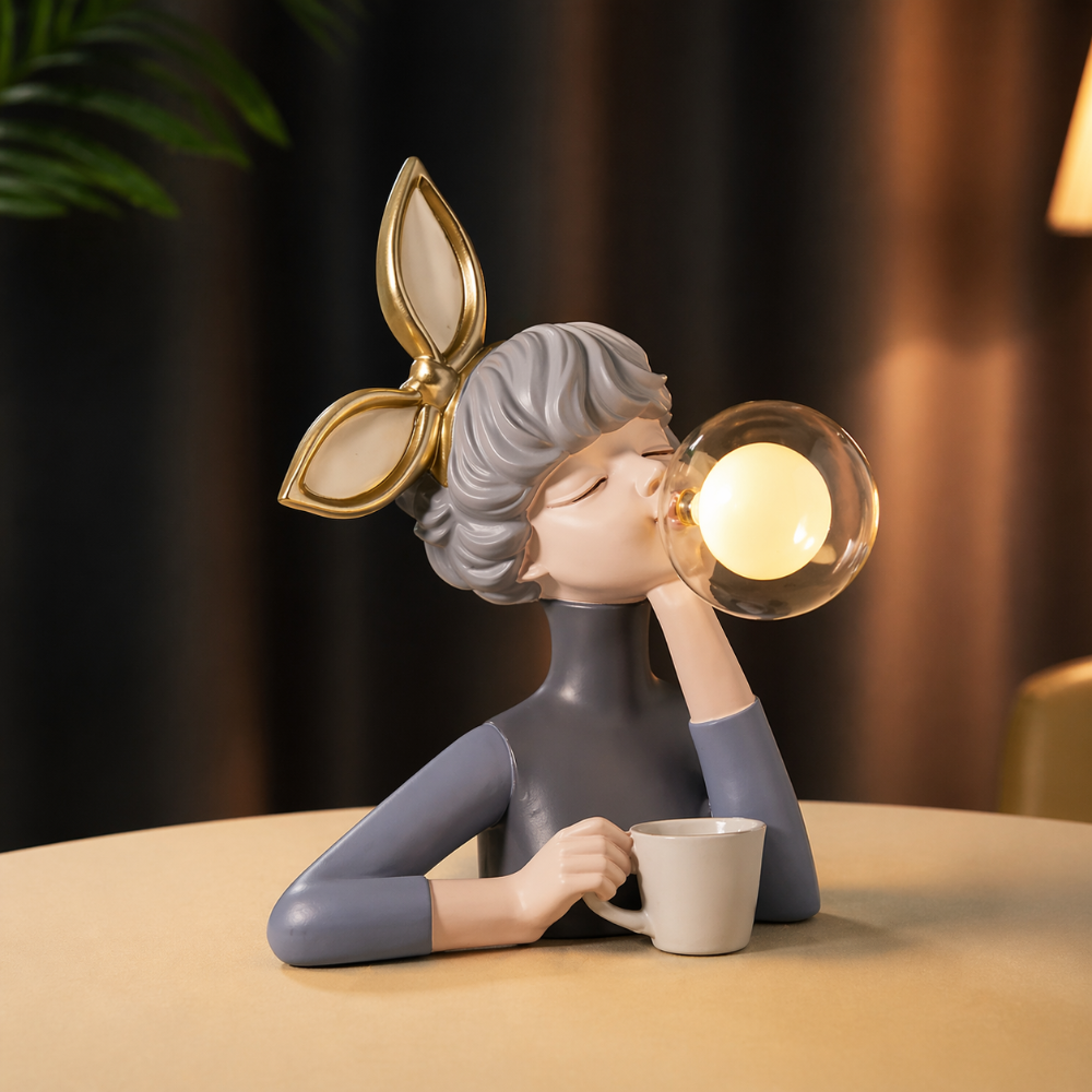 Tafellamp Meisjesfiguur met Glazen Bol Decoratief Nachtlampje