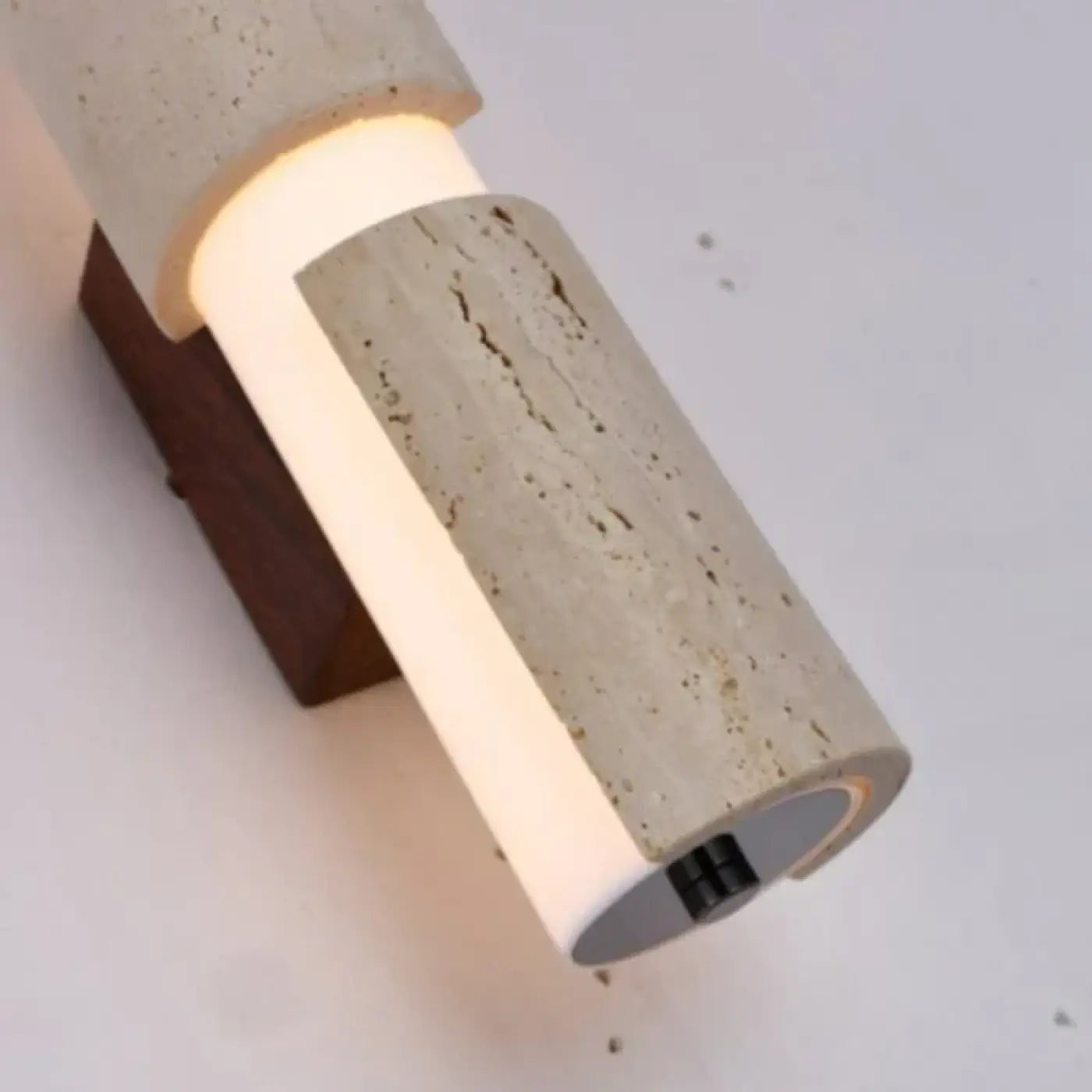 Wandlamp Modern met Dubbele Lichtrichting en Travertijn Cilinders