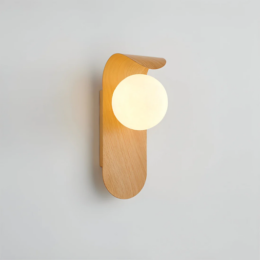 Wandlamp Scandinavisch met Houten Paneel en Glazen Bol