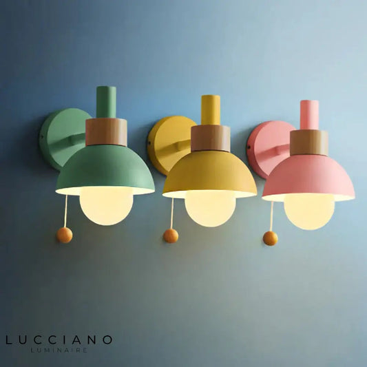 Wandlamp Scandinavisch met Trekschakelaar en Houten Detail