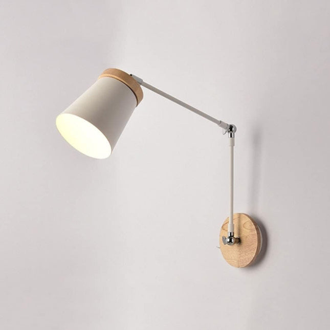 Wandlamp Scandinavisch met Zwenkarm en Houten Detail