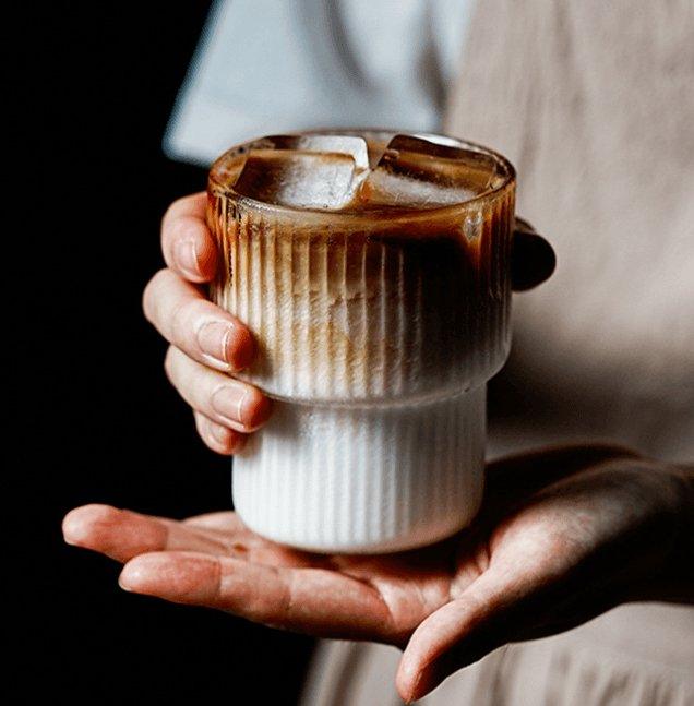 Geribbelde Iced Coffee Cups van Hittebestendig Glas met Uniek Patroon en Twee Capaciteiten 0