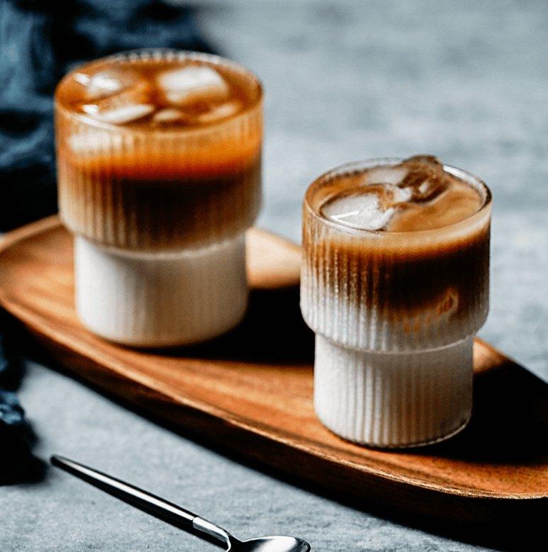 Geribbelde Iced Coffee Cups van Hittebestendig Glas met Uniek Patroon en Twee Capaciteiten 1
