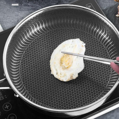 Hoogwaardige Roestvrijstalen Braadpan met Ergonomische Handgreep en Inductie Compatibiliteit 7