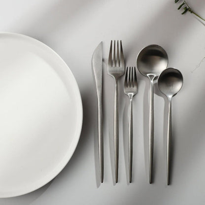Bestekset Minimalistisch Design met Titanium Coating 20-delig
