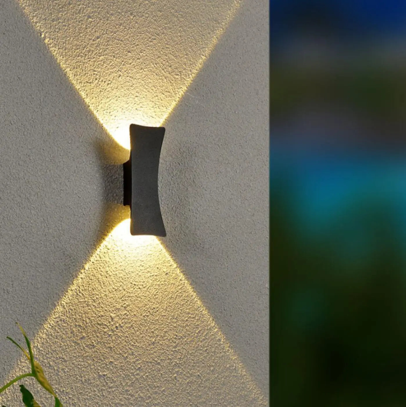 Buitenlamp Modern LED Up Down met Warm Licht en Strak Design