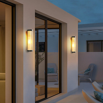 Buitenwandlamp Modern met Geribbelde Glazen Buis en IP65 voor Tuin en Terras