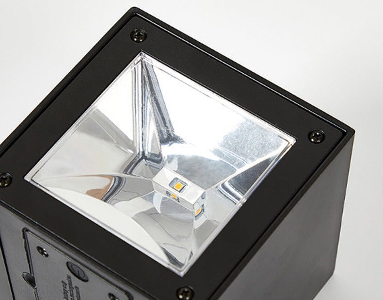 Buitenwandlamp Modern Solair met Geïntegreerde LED en Automatische Lichtsensor