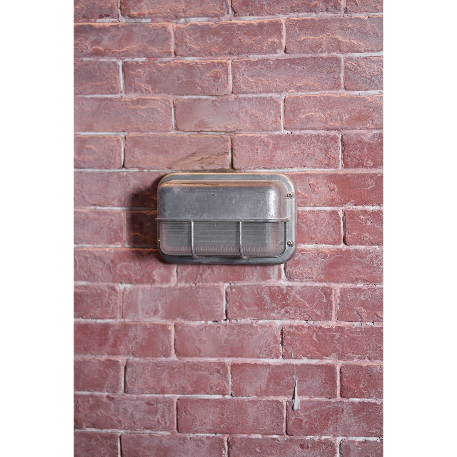 Buitenwandlamp Nautisch Industrieel met Aluminium Behuizing en Opaal Glasdiffuser