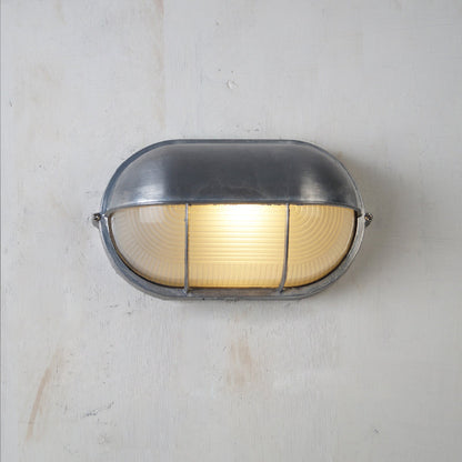 Buitenwandlamp Nautisch Industrieel met Aluminium Behuizing en Opaal Glasdiffuser