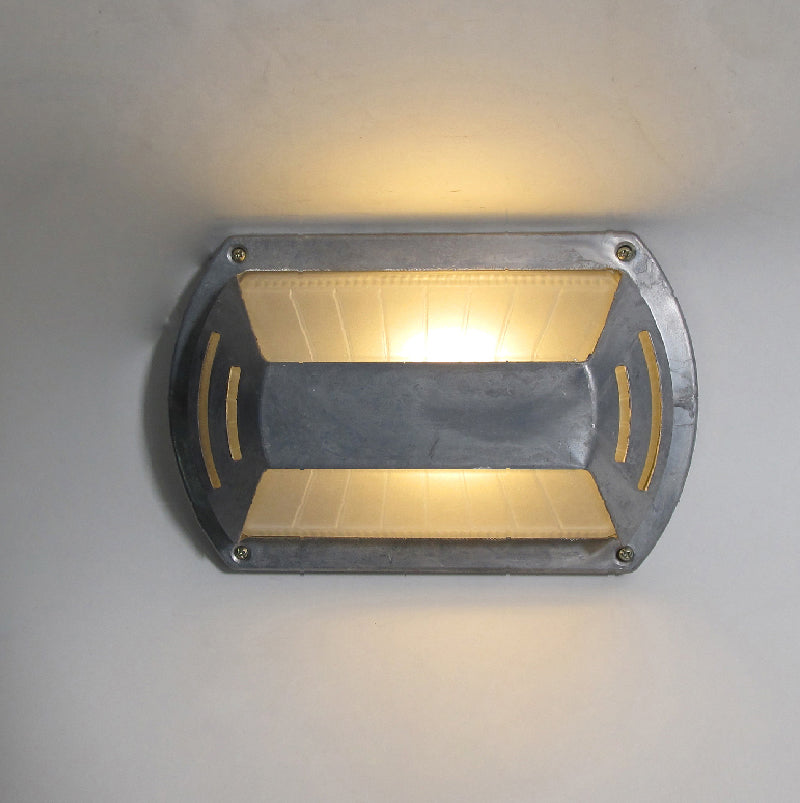 Buitenwandlamp Nautisch Industrieel met Aluminium Behuizing en Opaal Glasdiffuser
