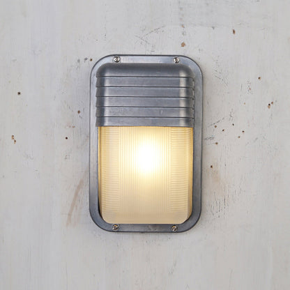 Buitenwandlamp Nautisch Industrieel met Aluminium Behuizing en Opaal Glasdiffuser