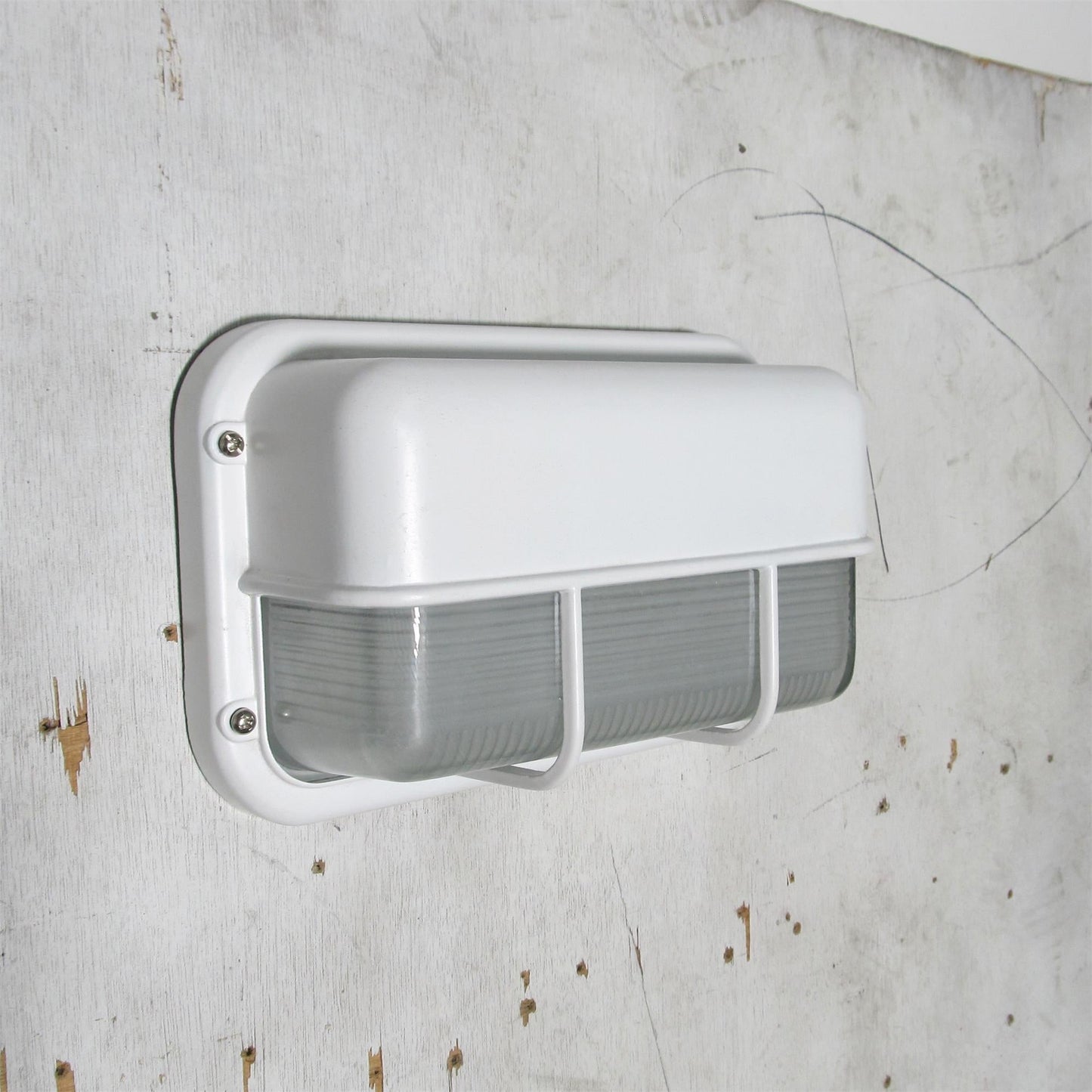 Buitenwandlamp Nautisch Industrieel met Aluminium Behuizing en Opaal Glasdiffuser