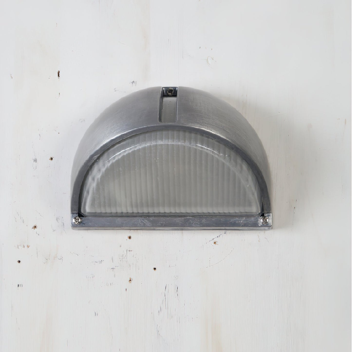 Buitenwandlamp Nautisch Industrieel met Aluminium Behuizing en Opaal Glasdiffuser