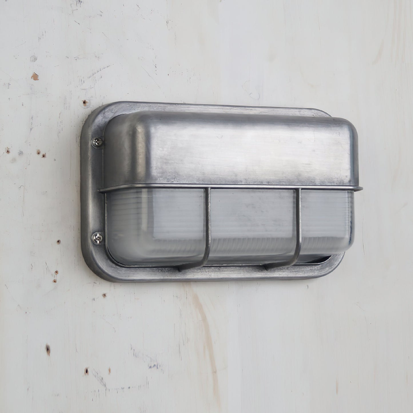 Buitenwandlamp Nautisch Industrieel met Aluminium Behuizing en Opaal Glasdiffuser