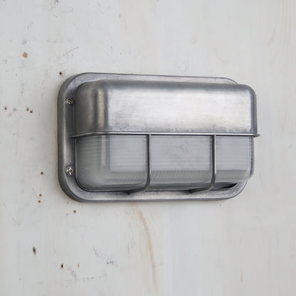 Buitenwandlamp Nautisch Industrieel met Aluminium Behuizing en Opaal Glasdiffuser