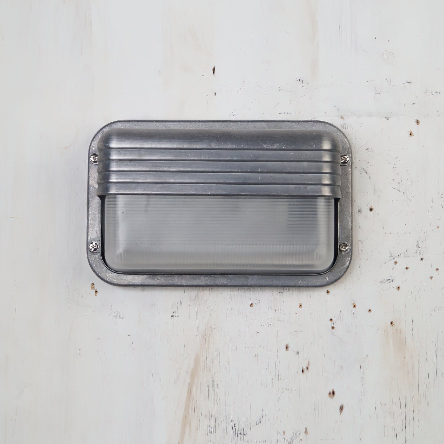 Buitenwandlamp Nautisch Industrieel met Aluminium Behuizing en Opaal Glasdiffuser