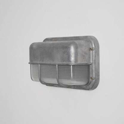 Buitenwandlamp Nautisch Industrieel met Aluminium Behuizing en Opaal Glasdiffuser