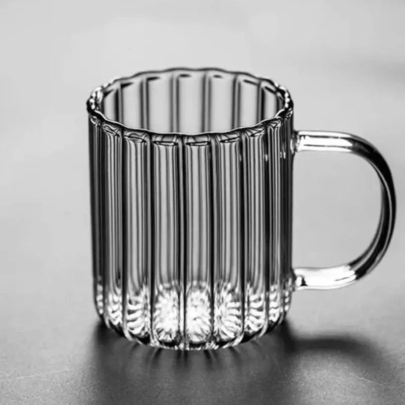Glazen Mok met Ribbels en Golvende Rand voor Koffie en Thee
