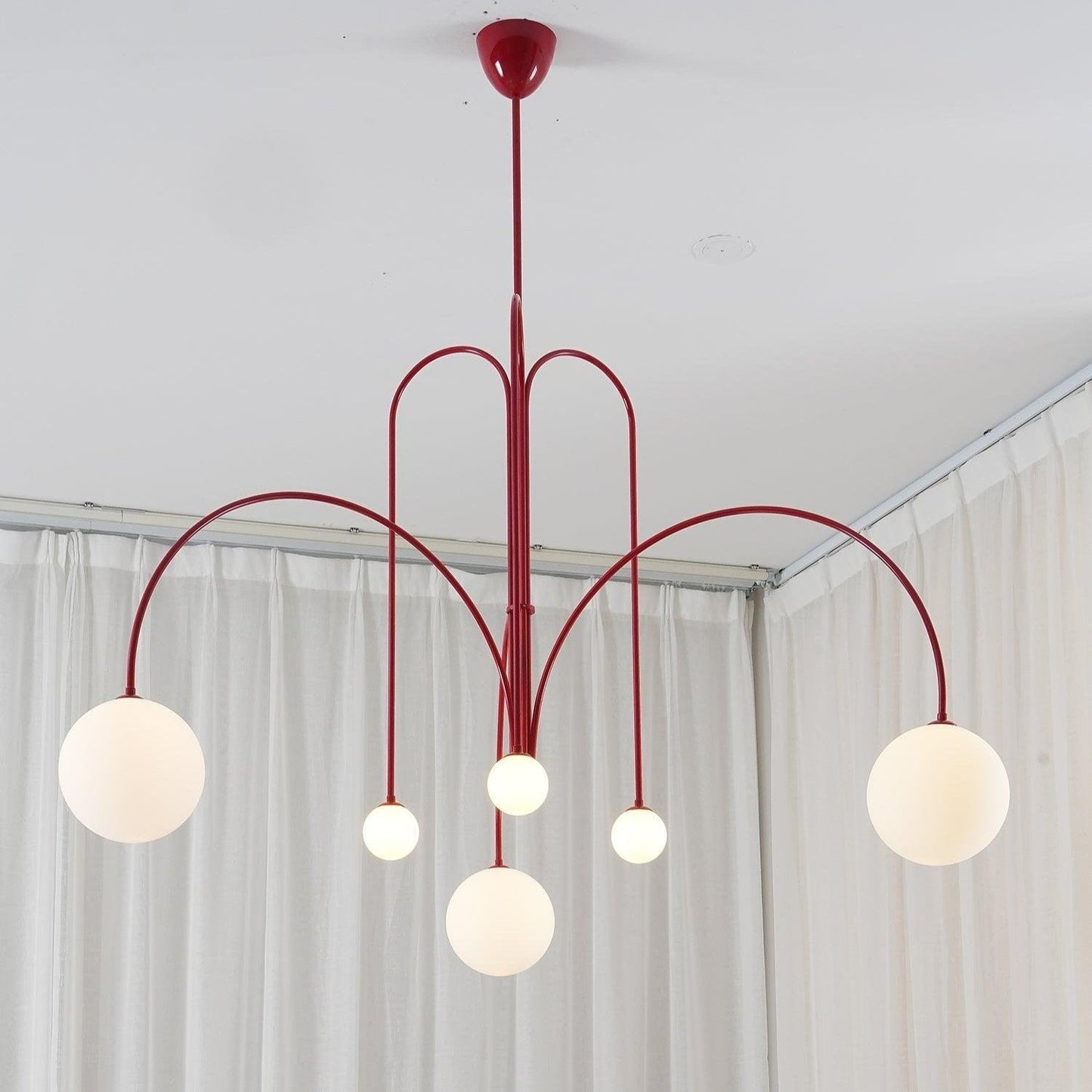 Hanglamp Art Deco met Boogvormige Armen en Glazen Bollen