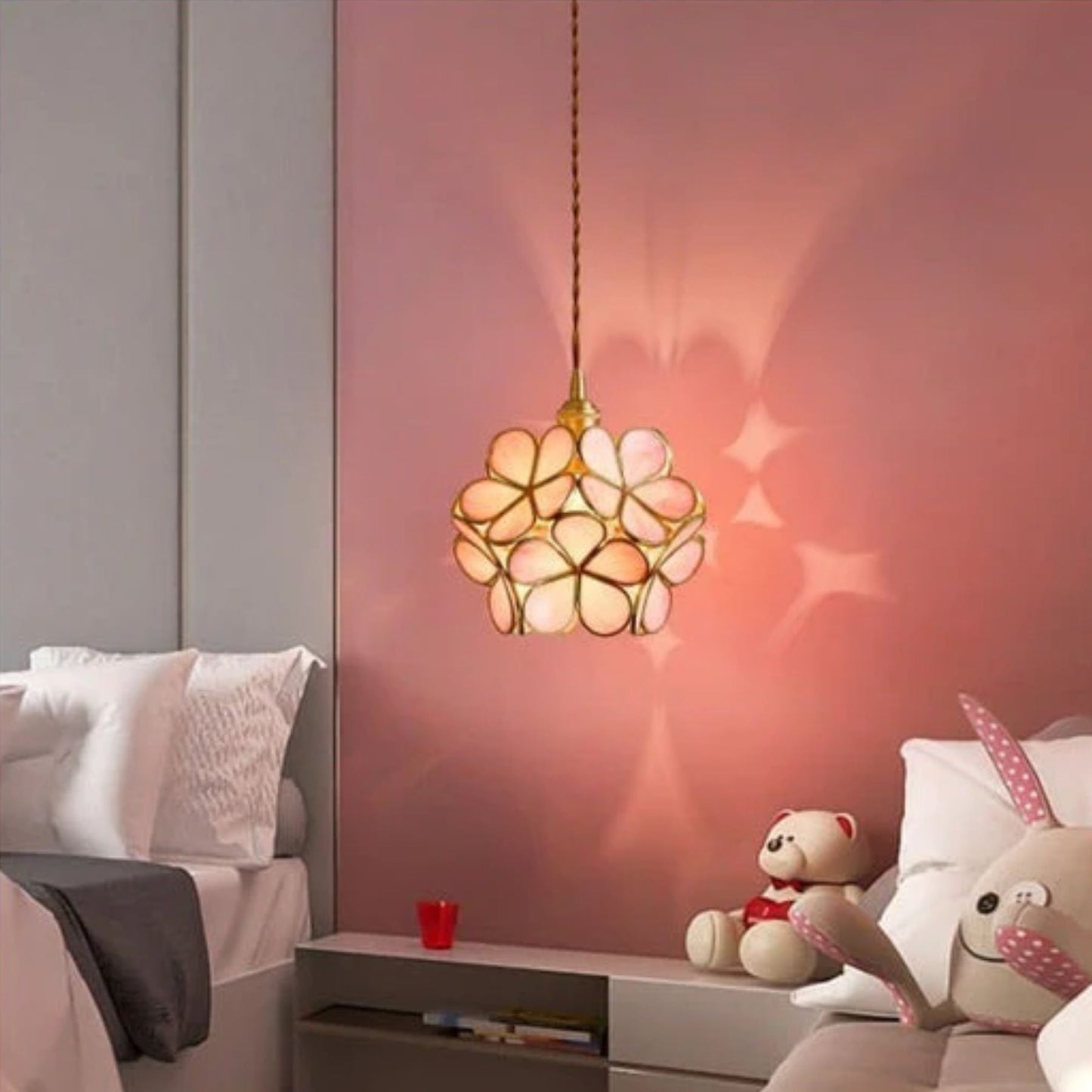 Hanglamp Bohemian met Glazen Bloemenkap en Messing Frame