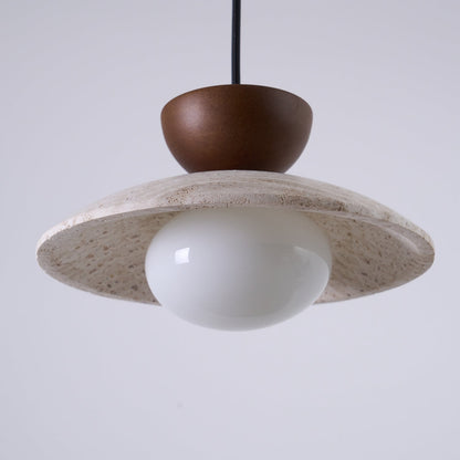 Hanglamp Bohemian met Travertine Kap en Houten Detail