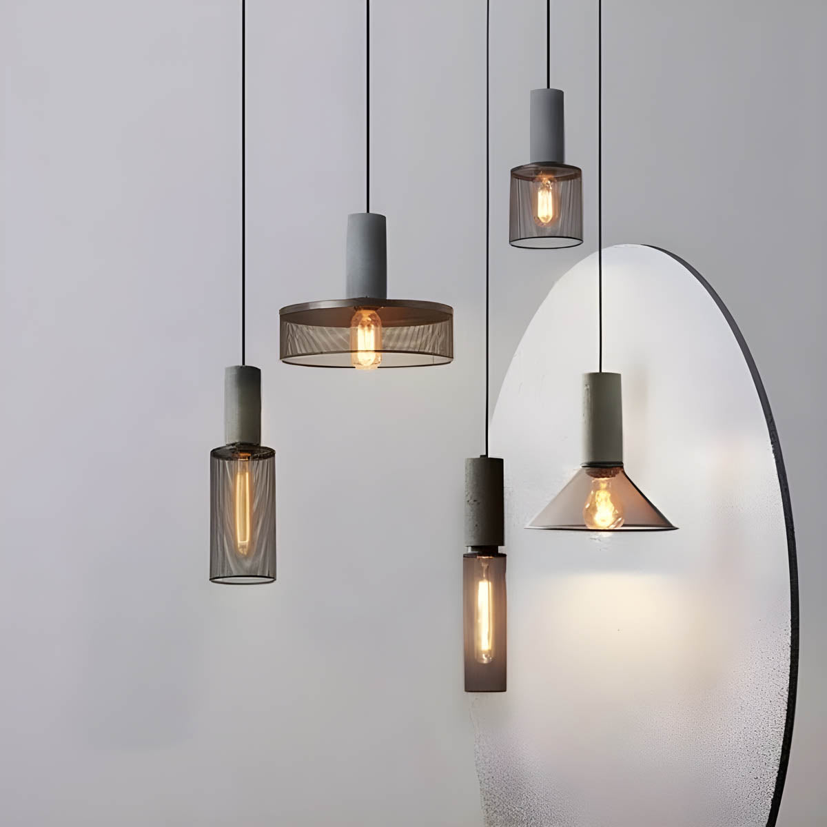 Hanglamp Industrieel met Betonnen Fitting en Metalen Gaaskap