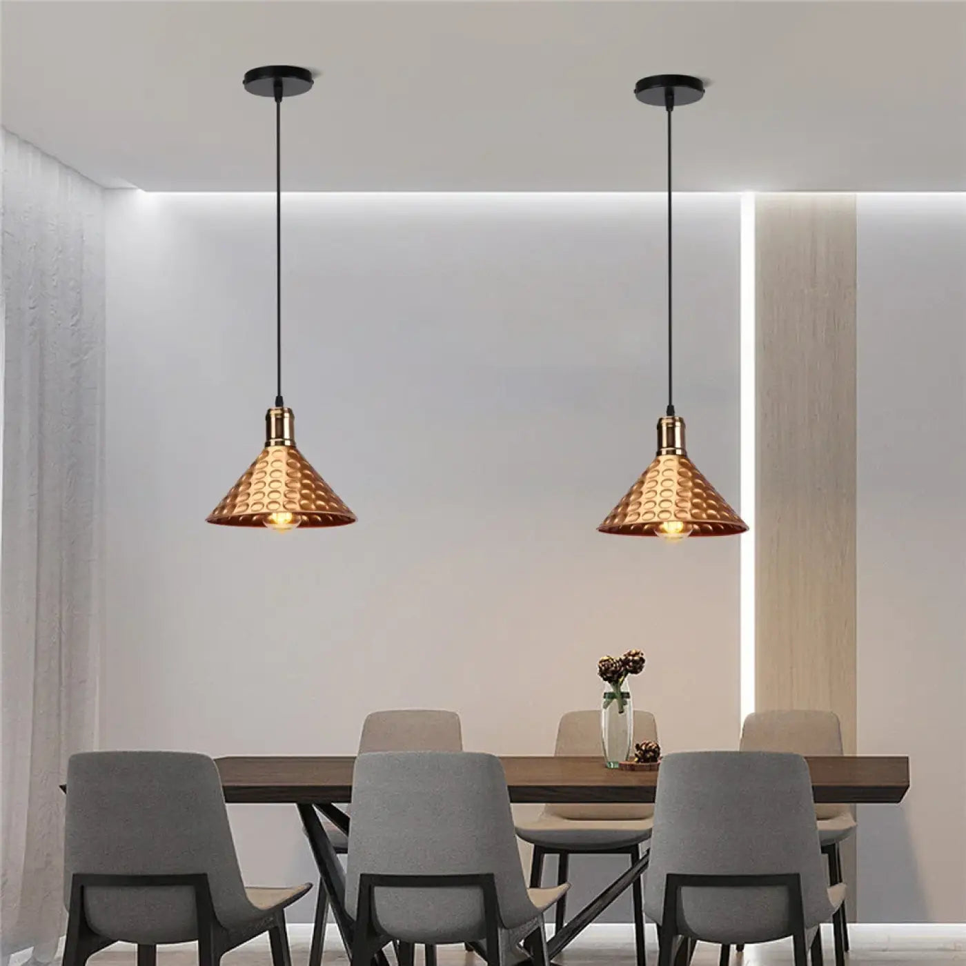 Hanglamp Industrieel met Gehamerde Kap en Koperen Fitting