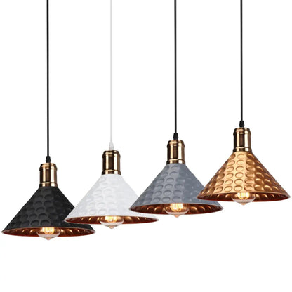 Hanglamp Industrieel met Gehamerde Kap en Koperen Fitting
