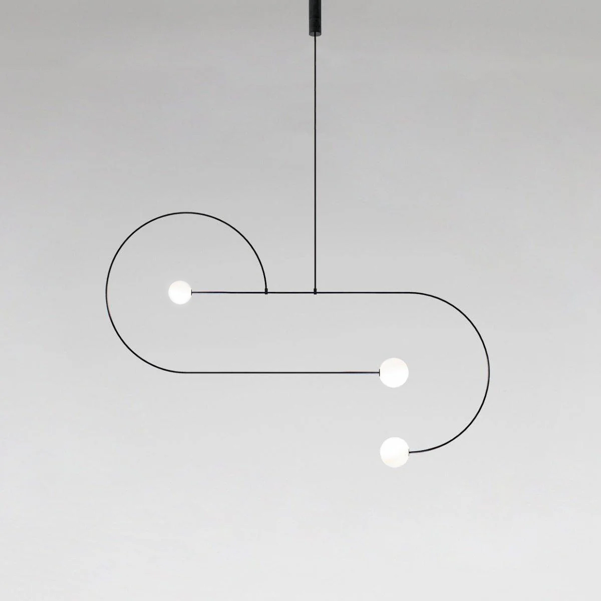 Hanglamp Minimalistisch met Dubbele Boog en Glazen Bollen