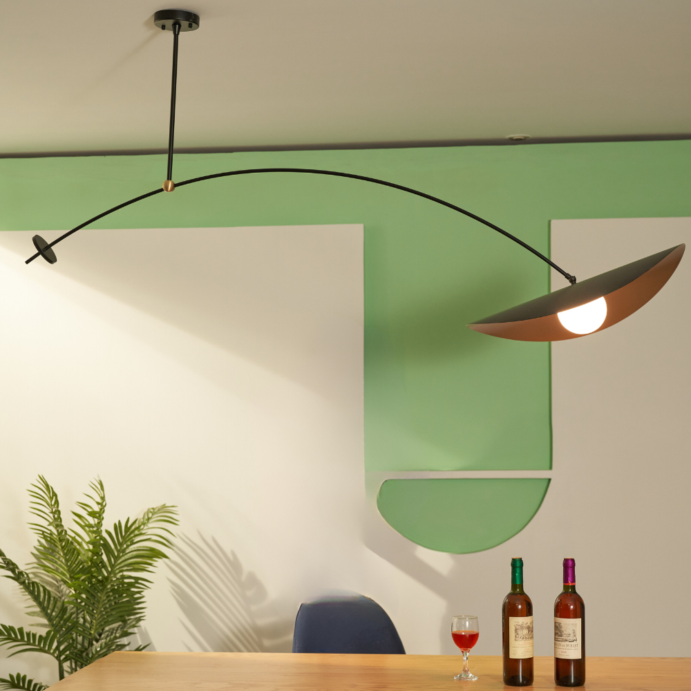 Hanglamp Minimalistisch met Gebogen Arm en Schijfvormige Kap