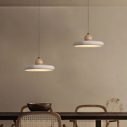 Hanglamp Minimalistisch met Ronde Travertijn Kap en Houten Accent