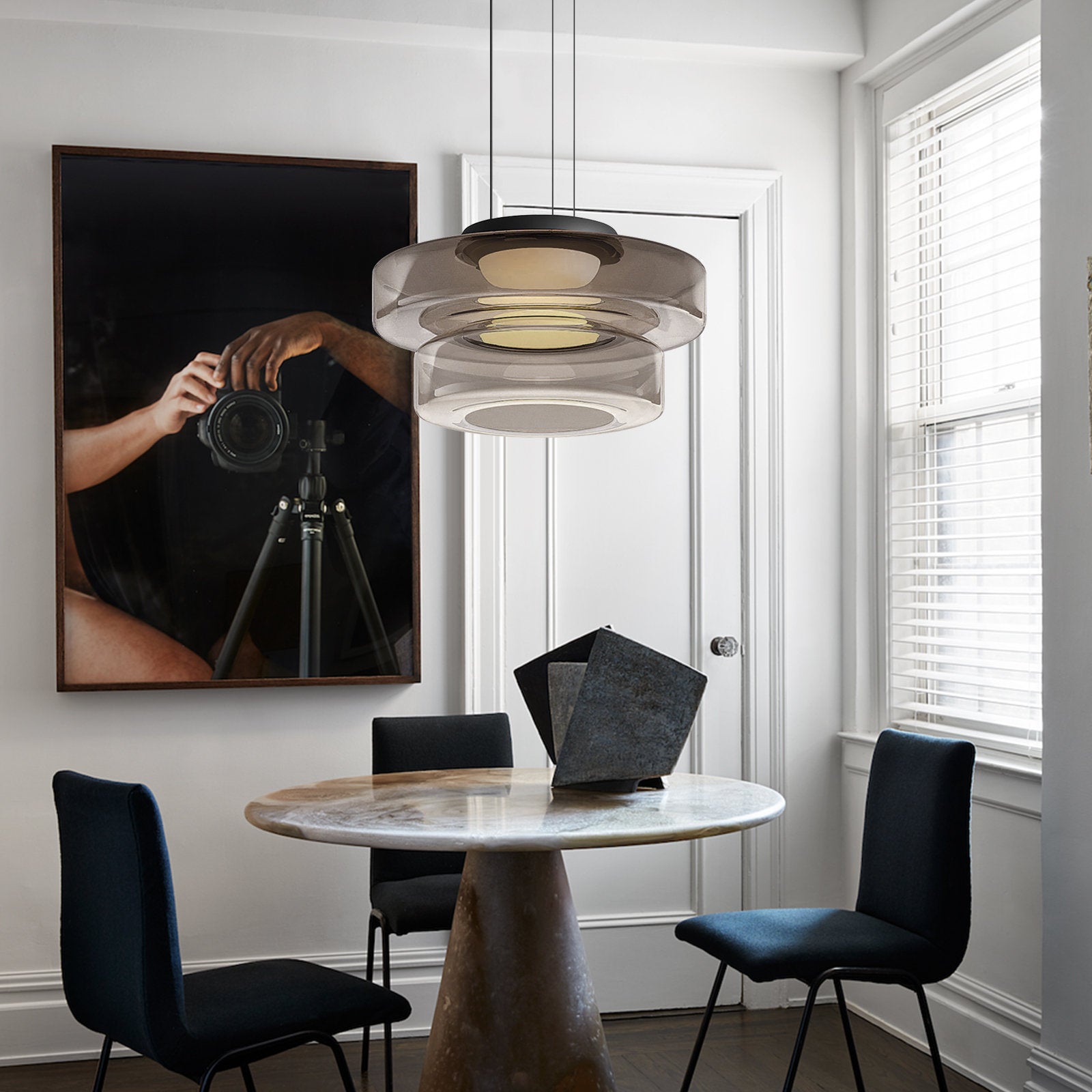 Hanglamp Modern met Gelaagde Glazen Kap en Verstelbare Hoogte