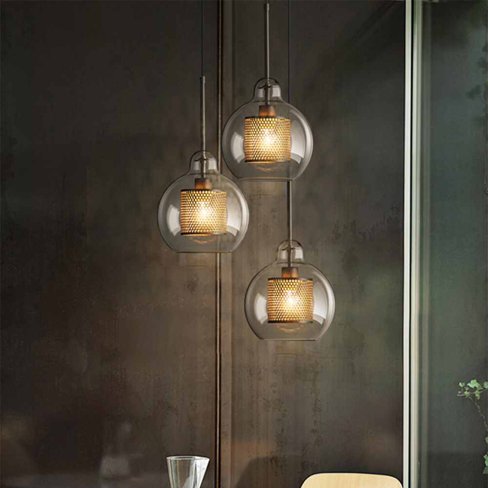 Hanglamp Modern met Glazen Bol en Geperforeerde Metalen Kap