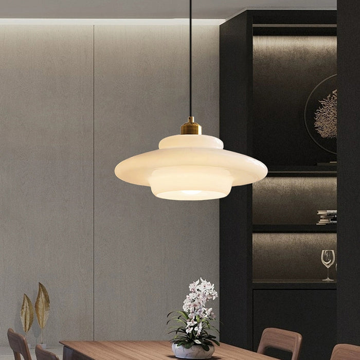 Hanglamp Retro met Gelaagde Glazen Kap en Messing Fitting