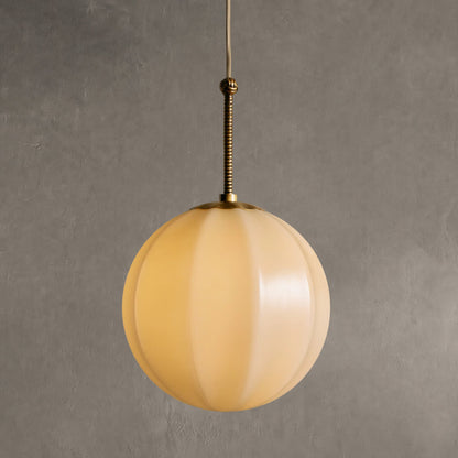 Hanglamp Retro met Geribbelde Ronde Kap en Messing Afwerking