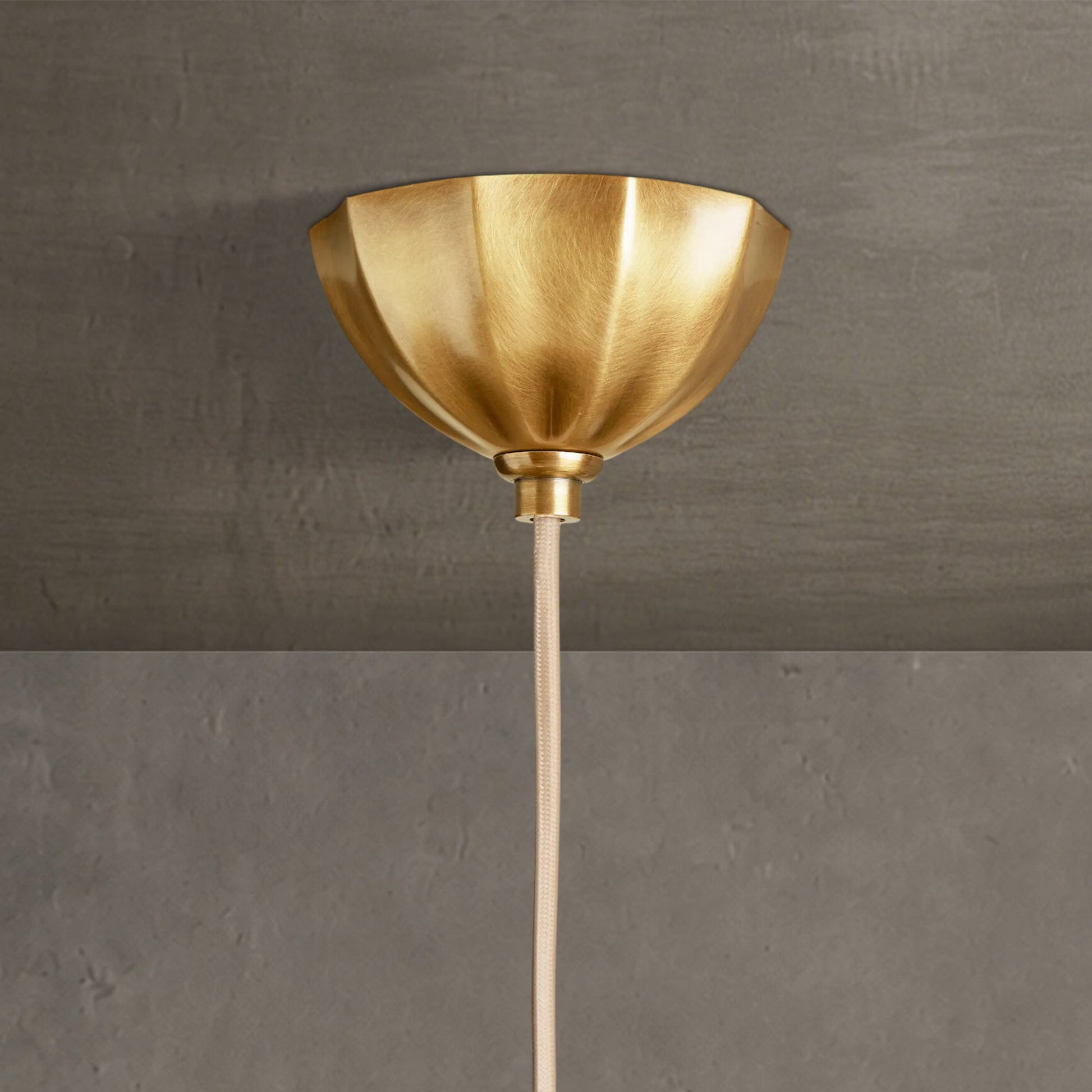 Hanglamp Retro met Geribbelde Ronde Kap en Messing Afwerking
