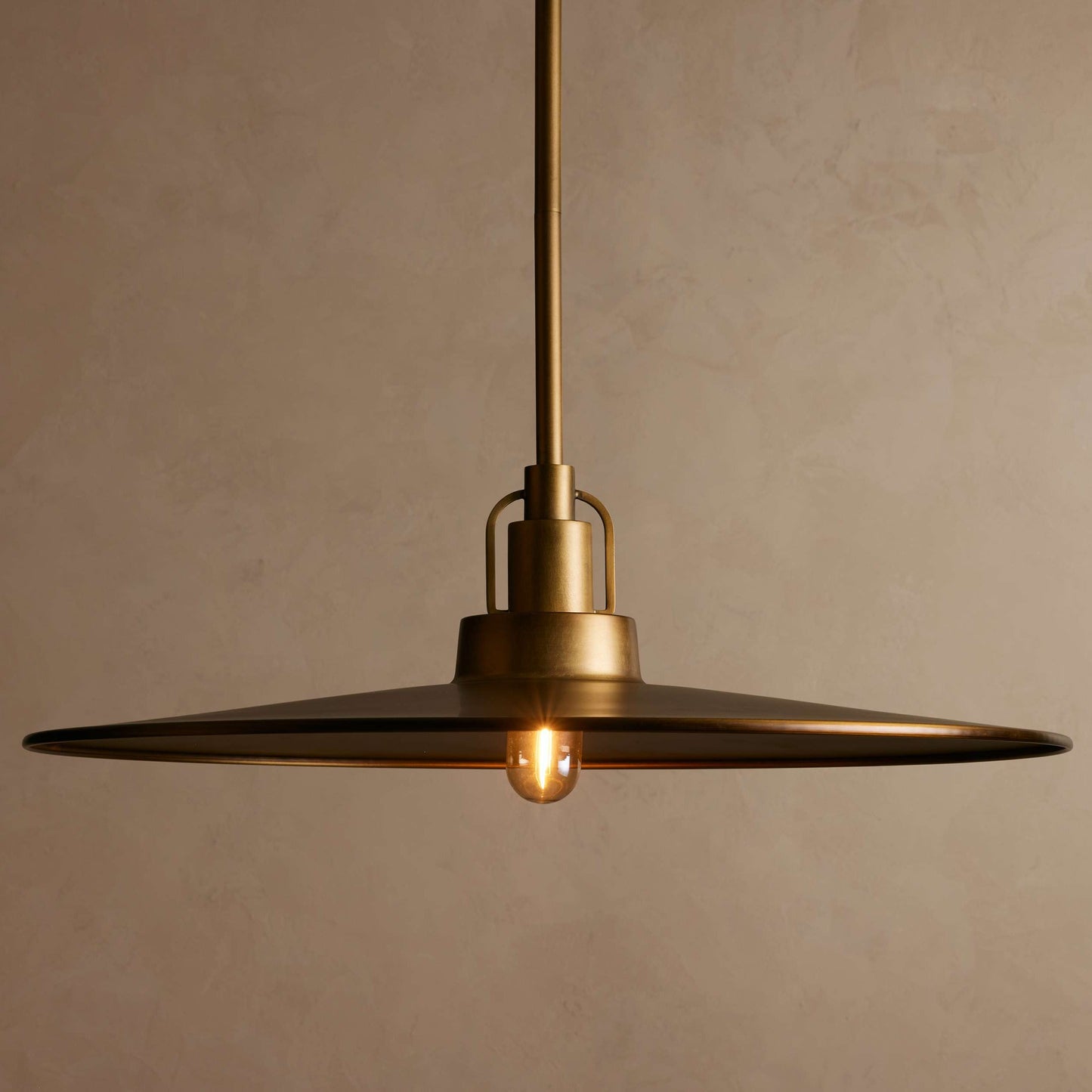 Hanglamp Retro met Schijfvormige Kap en Opaalglzen Bol
