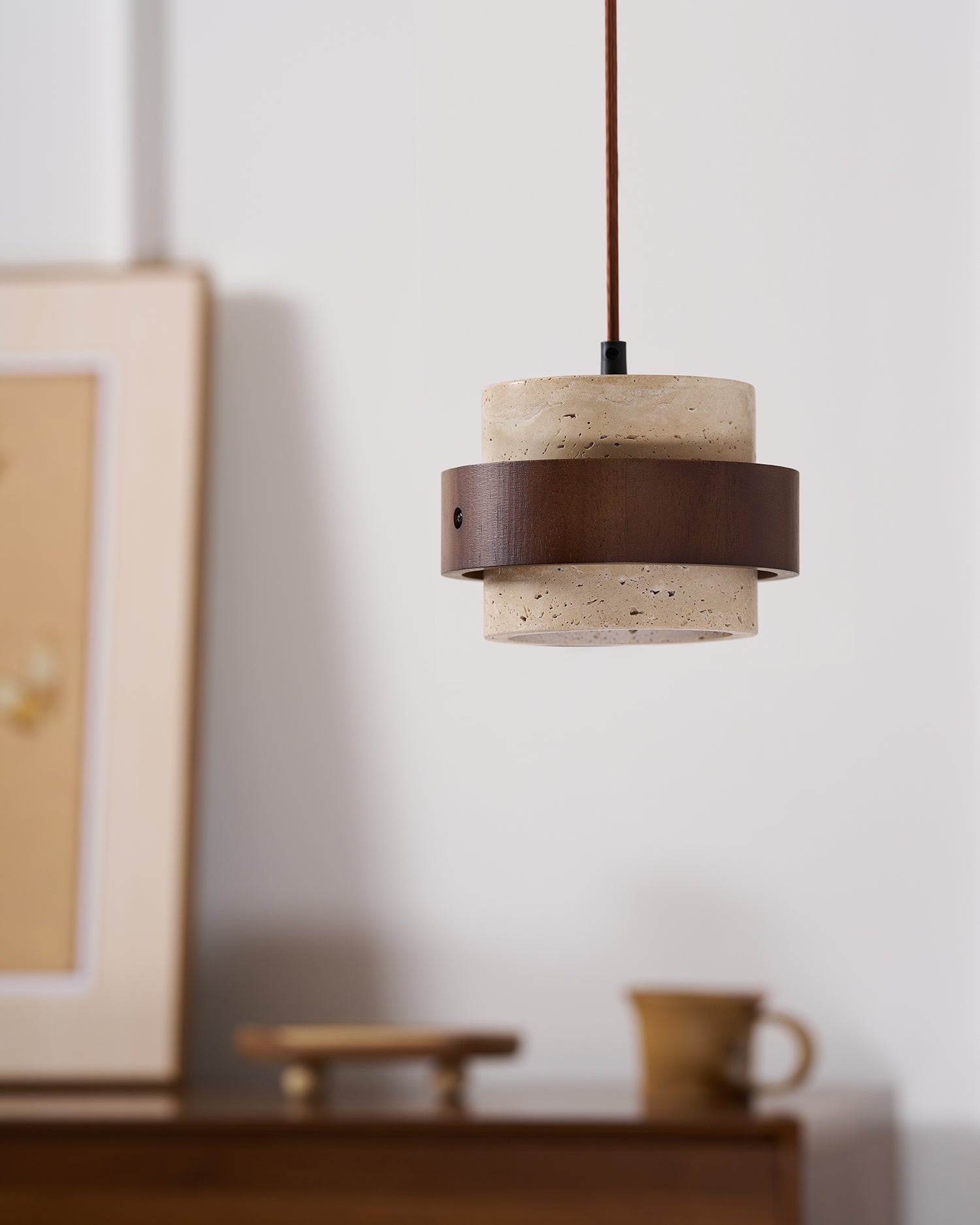 Hanglamp Rustiek met Travertijn Kap en Houten Ring