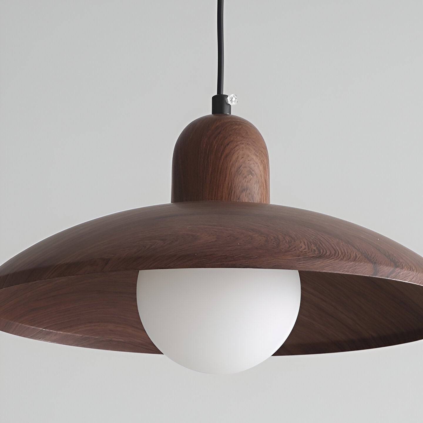 Hanglamp Scandinavisch met Brede Ronde Kap en Glazen Bol