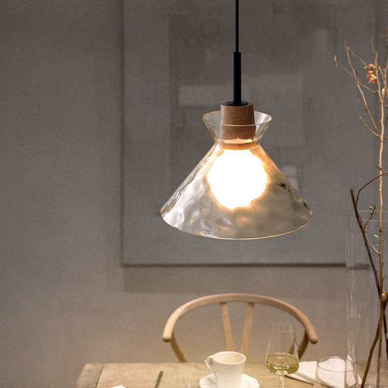 Hanglamp Scandinavisch met Geribbeld Glas en Houten Fitting