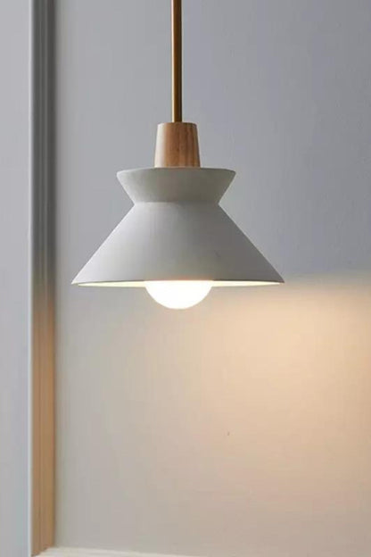 Hanglamp Scandinavisch met Houten Detail en Conische Kap