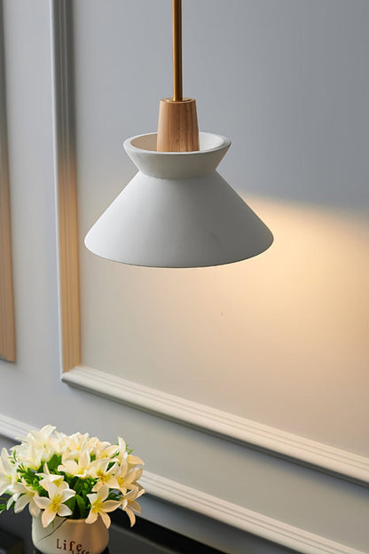 Hanglamp Scandinavisch met Houten Detail en Conische Kap