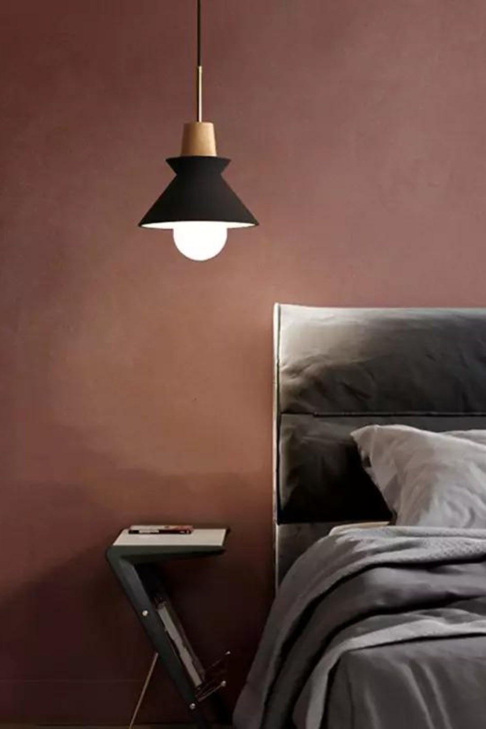 Hanglamp Scandinavisch met Houten Detail en Conische Kap