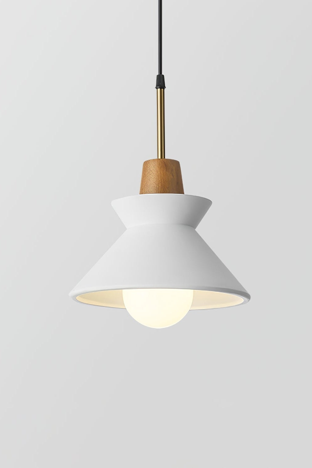 Hanglamp Scandinavisch met Houten Detail en Conische Kap