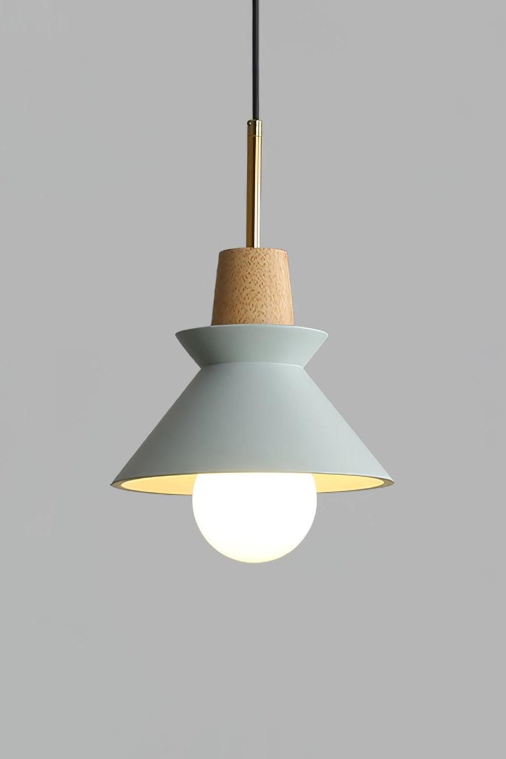 Hanglamp Scandinavisch met Houten Detail en Conische Kap