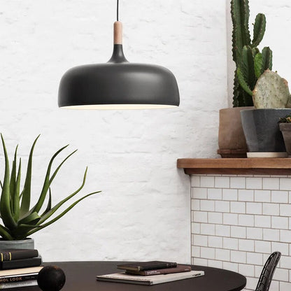 Hanglamp Scandinavisch met Houten Detail en Ronde Kap