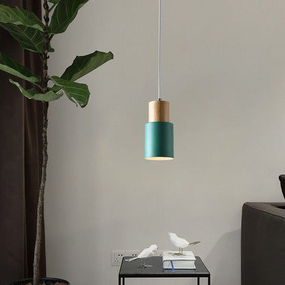 Hanglamp Scandinavisch met Houten Fitting en Cilindervormige Metalen Kap